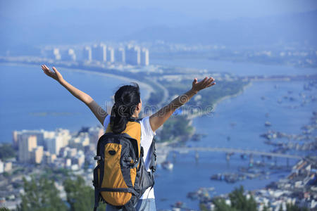 女徒步旅行者