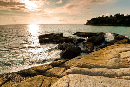 美丽的热带海景岩石海岸