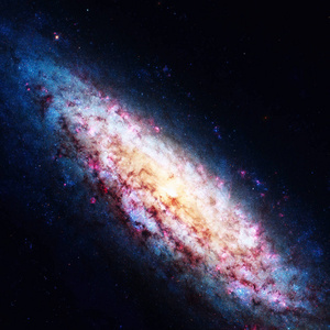 ngc 6503 是位于局部脱空的字段矮螺旋星系照片