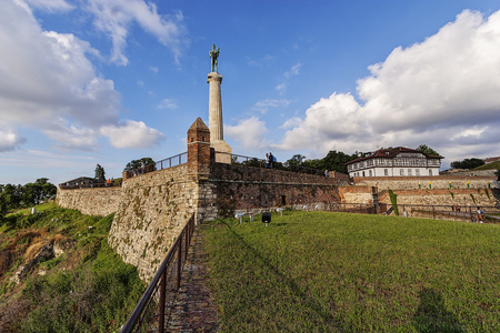 贝尔格莱德堡垒和维克多纪念碑