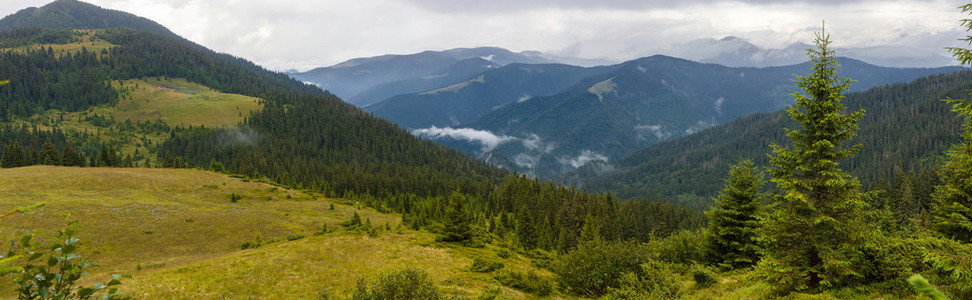 喀尔巴阡山脉的难以置信的美丽全景