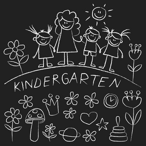 幼儿园涂鸦黑板上的图片照片