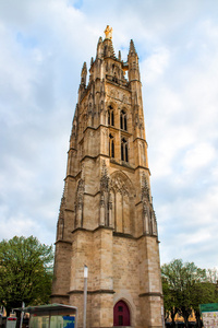 法国波尔多的圣安德鲁教堂的钟塔