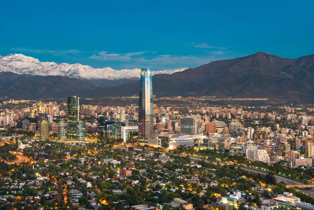 智利圣地亚哥的天际线图片