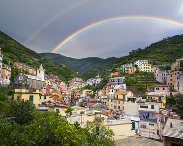 五渔村。意大利利古里亚地区的一个小山谷里奥马焦雷村