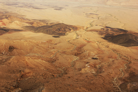 内盖夫沙漠和拉蒙火山口