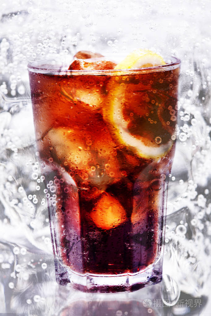 冰柠檬可乐