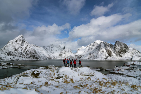 罗弗敦群岛的雪与旅行者, 挪威