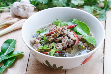 泰国东北食品油焖牛肉辣汤