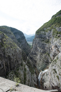 高压防波堤