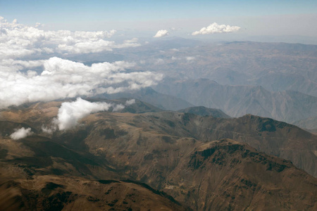鸟瞰图秘鲁库斯科安第斯山脉上空的云层