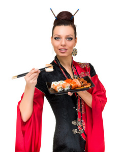 女人穿着传统红色与东方食物