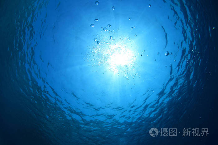 水面和泡沫照片 正版商用图片0rs8nu 摄图新视界 水面和泡沫照片 正版商用图片0rs8nu 摄图新视界