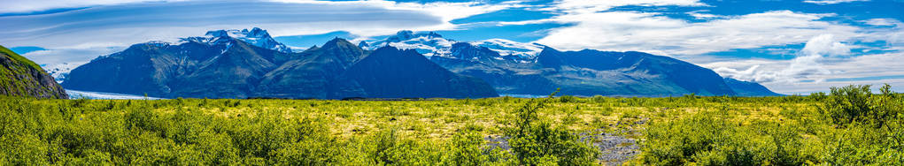 美妙和大 Skaftafellsjokull 冰川在 Skaftafell 附近在南冰岛, 夏天时间