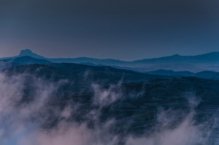 山中的早晨