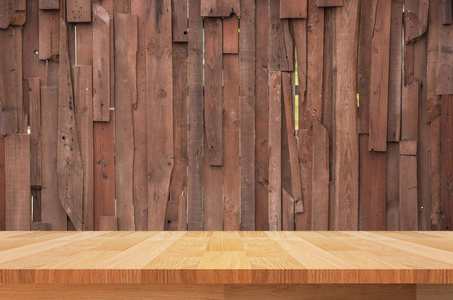 棕色木地板与背景的 grunge 木板墙