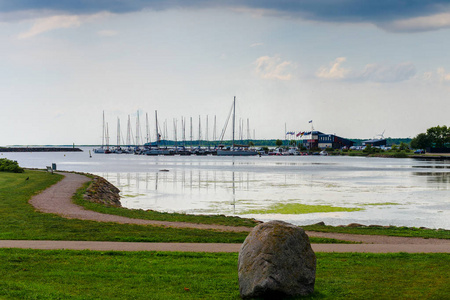 美丽的看法看见风景在 Saaremaa, 爱沙尼亚