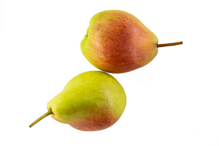成熟可口的梨被隔离在白色背景上