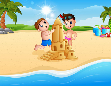 两个男孩做海边的沙子城堡