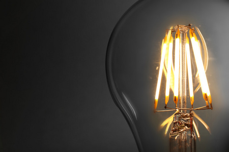 点亮灯泡,关闭了照片