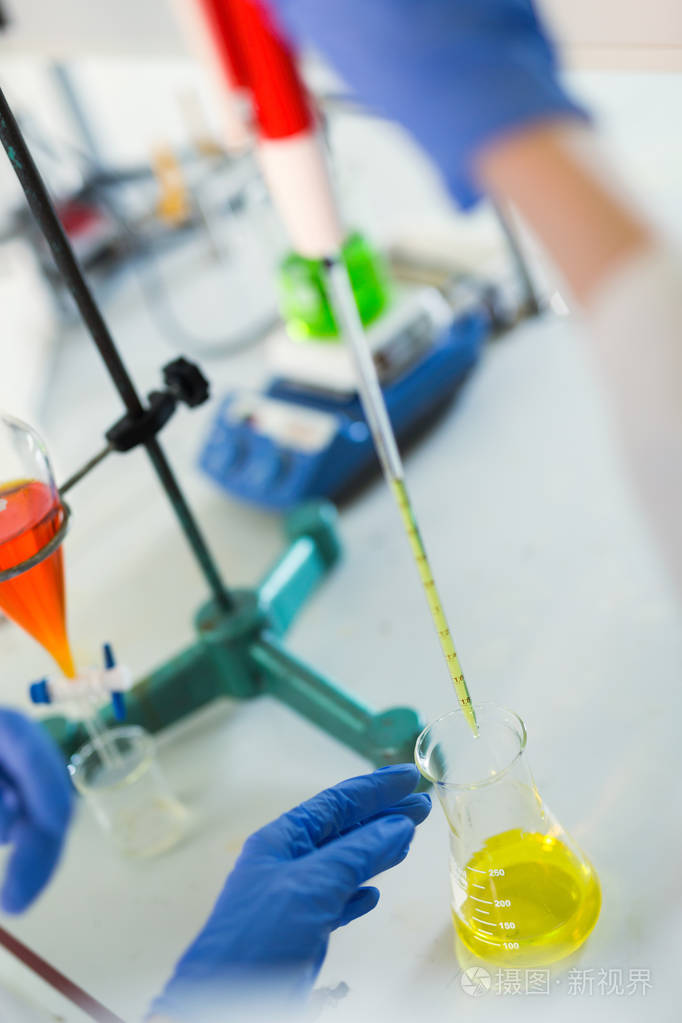 化学发展, 医学, 药学, 生物, 生物化学和研究技术: 表与科学化学实验