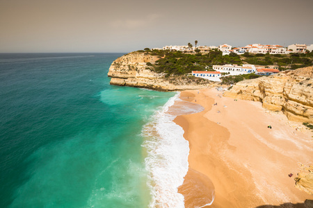 普拉亚德 benagil 海滩上大西洋海岸，阿尔加维，葡萄牙