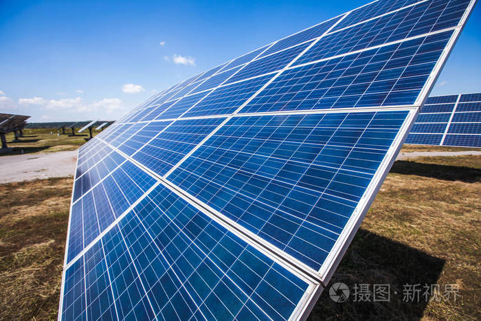 太阳能发电厂, 光伏面板布置在各种场景中.侧面视图