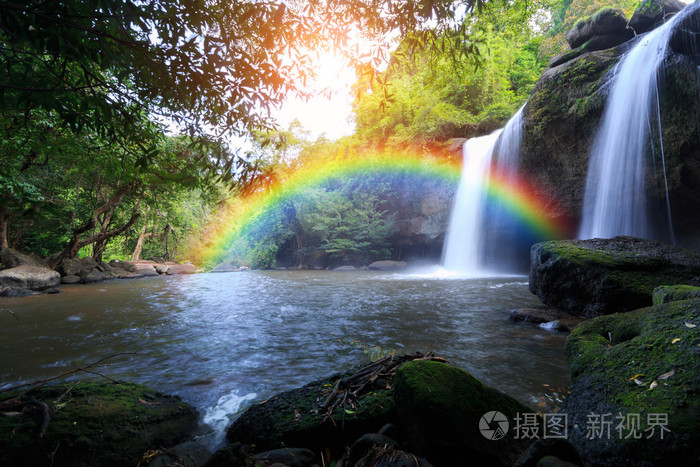 haew 素瓦瀑布,雨林与彩虹在考艾国家公园,泰国最美丽的瀑布