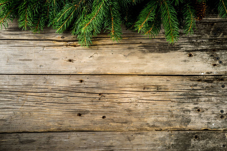 圣诞节和新年快乐的背景与自然冷杉云杉, 在木背景, 冬天贺卡概念与拷贝空间为文本