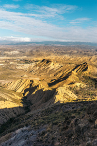 Tabernas 沙漠山脉全景, 西班牙语沙漠 de Tabernas。欧洲只有沙漠。西班牙安大路西亚地区的阿尔梅里亚。野生意大