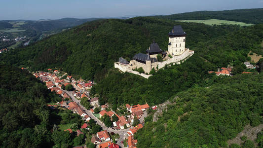 童话中世纪的卡尔施泰因城堡。地标波希米亚捷克共和国