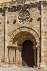 教会的圣胡安包蒂斯塔在萨莫拉市长广场。西班牙