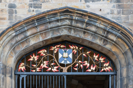 爱丁堡大学新学院的门面和入口图片