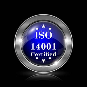 Iso14001 图标。黑色背景上的金属互联网按钮