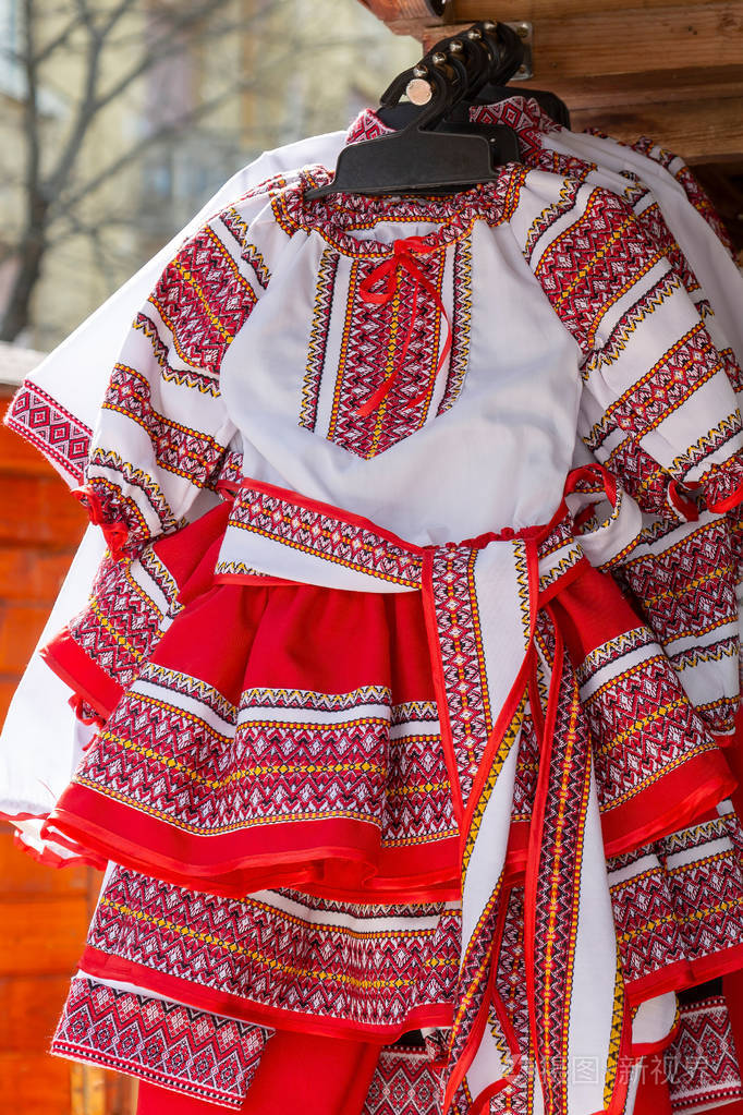 罗马尼亚的衣饰欣赏图片