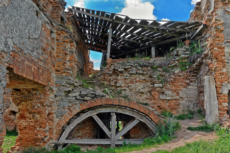 在乌克兰的 Medzhybizh 城堡的废墟的一部分