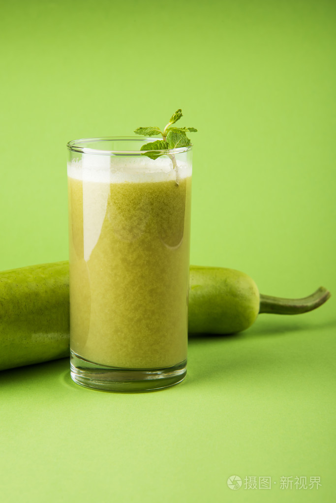 葫芦或 lauki 果汁或瓠一果汁, 葫芦汁, 强大健康果汁流行于印度,在