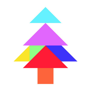 白色ba上的彩色缠结拼图或圣诞树形状