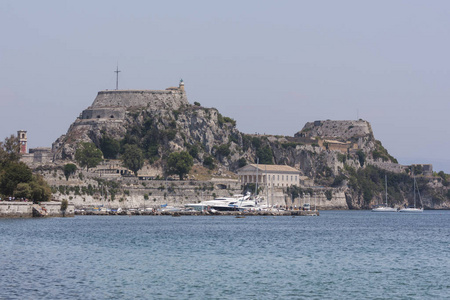 从海中看到的古要塞, 是指旅游文化的概念