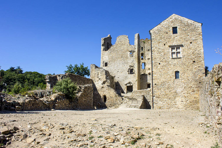 城堡 de Saissac, 一个被毁坏的堡垒和一个所谓的卡瑟人起初城堡, 西北部在卡尔卡松, 法国