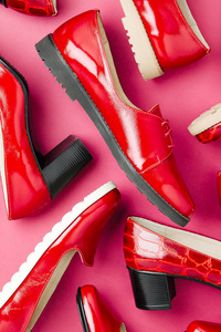 时尚女性春天或秋天鞋子以红色颜色
