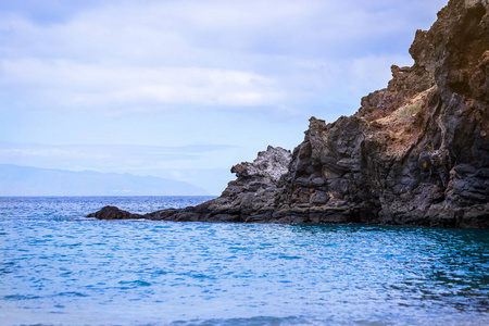 特内里费岛, 加那利群岛, 西班牙美丽的大西洋海岸与岩石和石头的看法