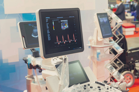 电子怀孕测试在展览厅的医疗设备.医学照片