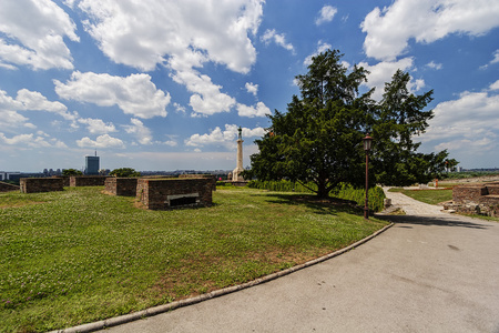 贝尔格莱德堡垒和维克多纪念碑