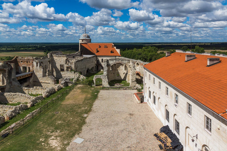 文艺复兴城堡在 Janowiec 附近卡齐米日 Dolny, Lubelskie, 波兰