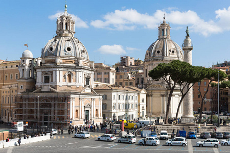 Trajan 论坛与 Trajan 的专栏和 Loret 教会, 罗马, 意大利, 欧洲
