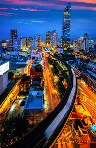 曼谷城市夜景从隆商务中心和交通, 曼谷, 泰国