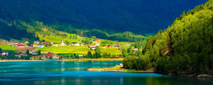 挪威峡湾村景观