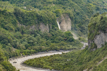 帕斯塔萨河和叶山在巴诺斯厄瓜多尔