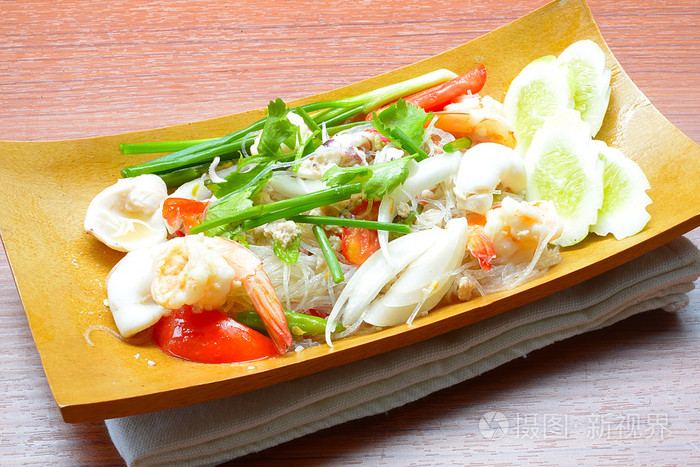 海鲜粉丝辣沙拉，泰式食物